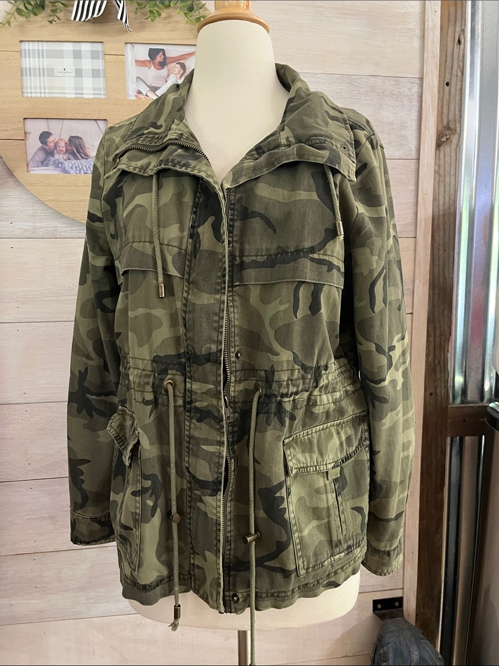 Forever 21 Olive Camo Drawstring Utility Jacket M